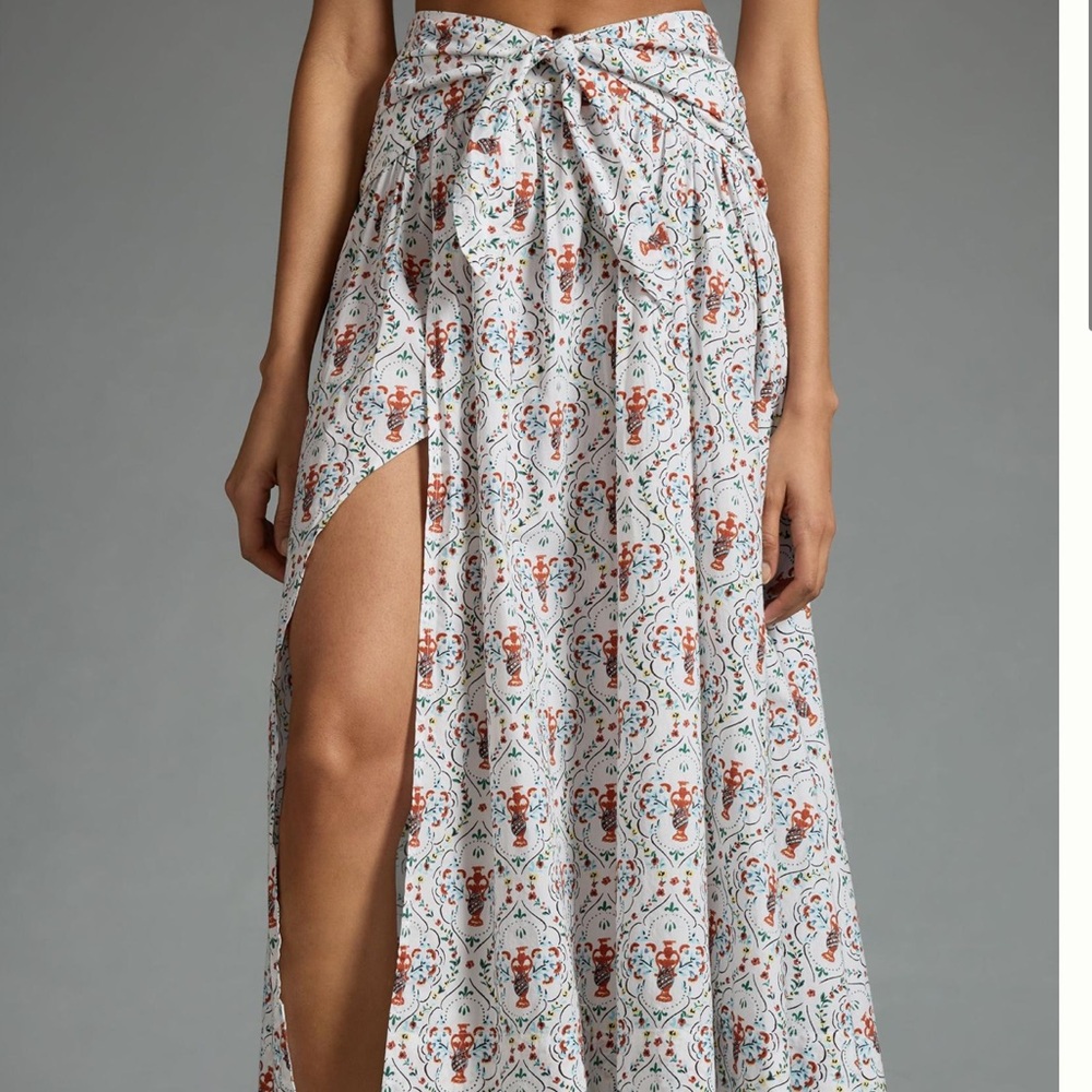 Anthropologie White and Red Patterned Skirt